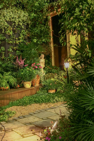 Statue Garden Small Landscaped Gardens — Foto Stock