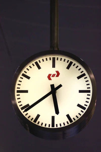 Mars 2005 Une Horloge Publique Dans Station Métro Gare — Photo