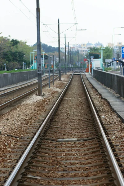五年三月二十六日铁路轨道露天通道 — 图库照片