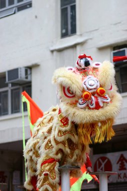 20 Mart 2005 Tai Kok Tsui Tapınağında aslan dansı