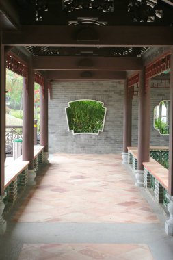 Çin Seddi, Lingnan Bahçesi, hk. 16 Nisan 2005