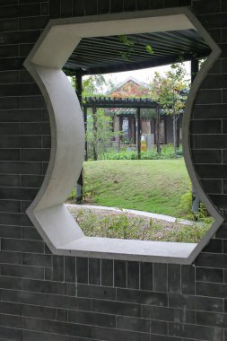 Çin Seddi, Lingnan Bahçesi, hk. 16 Nisan 2005