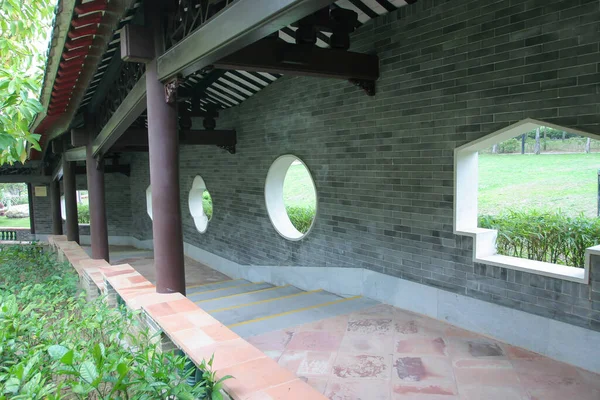 Style Fenêtre Chine Dans Mur Lingnan Garden Avril 2005 — Photo