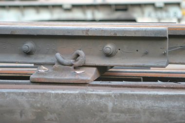 29 Mayıs 2005 Demir Paslı Tren Yolu Kara Taşlar Üzerinde Ayrıntılar