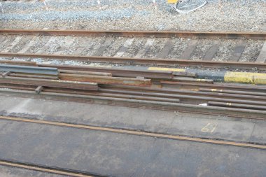 29 Mayıs 2005 Demir Paslı Tren Yolu Kara Taşlar Üzerinde Ayrıntılar