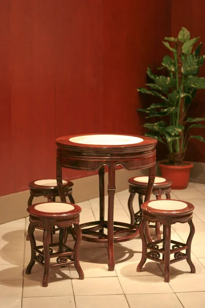 Květen 2005 Čínské Starožitné Ming Styl Nábytek Židle Jilmového Dřeva — Stock fotografie