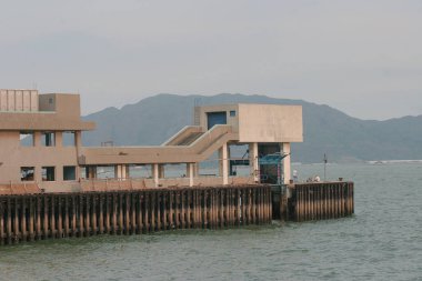 11 Haziran 2005 Feribot Terminali Tuen Mun İskelesi, Yeni Bölgeler, Hong Kong.