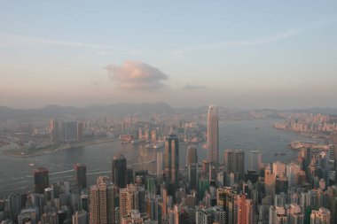 16 Temmuz 2005 'te Victoria Limanı' nda. Hong Kong