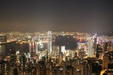 16 Temmuz 2005 Lugard Yolu Gözcüsü Victoria Tepesi 'nden gece görüş açısı