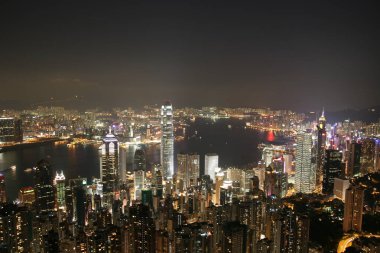 16 Temmuz 2005 Lugard Yolu Gözcüsü Victoria Tepesi 'nden gece görüş açısı