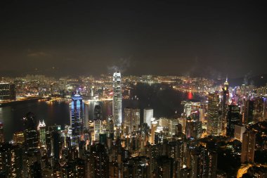 16 Temmuz 2005 Lugard Yolu Gözcüsü Victoria Tepesi 'nden gece görüş açısı