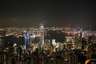 16 Temmuz 2005 Lugard Yolu Gözcüsü Victoria Tepesi 'nden gece görüş açısı