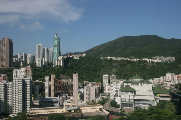 2005年7月16日香港跑马地的住宅大厦 — 图库照片