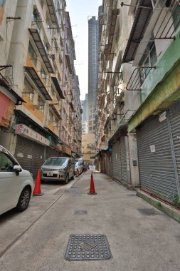 27 Mart 2021 Kentsel yenilenme altındaki eski apartman Kwa Wan 'a gidiyor.