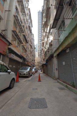 27 Mart 2021 Kentsel yenilenme altındaki eski apartman Kwa Wan 'a gidiyor.