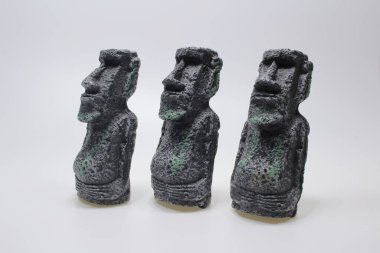 the scale of A stone statue, the Easter island