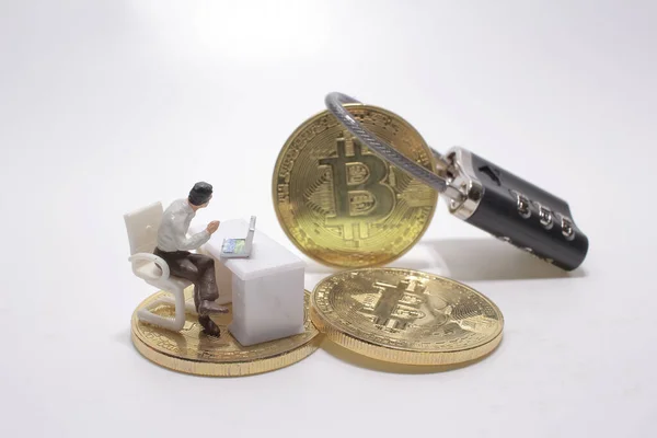 Het Beleggingsidee Handel Bitcoin Munt Een Peer Peer Betalingssysteem — Stockfoto