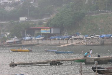 16 oct 2006 the shipyard at Hebe Haven sai kung , h