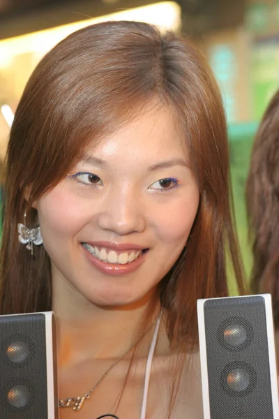 Czerwca 2005 Sukienka Promotora Ulicy Sai Yeung Choi Mong Kok — Zdjęcie stockowe