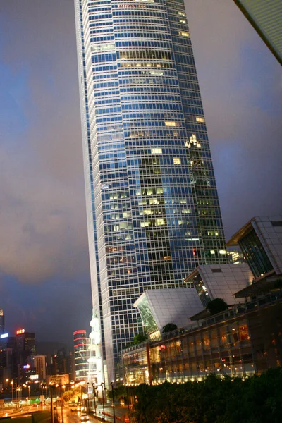 2005年7月1日国际金融公司大楼外 政府合署的写字楼 — 图库照片