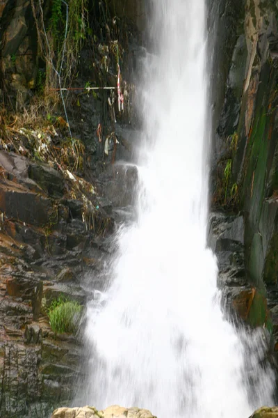 Крутой Скала Водопад Waterfall Bay Park Гонконге Китай — стоковое фото