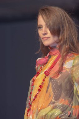 Moda şovu, model 12 Temmuz 2007 'de podyumda yürüyor.