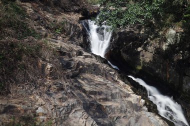 Victoria Road, Hong Kong 'daki Şelale Koyu' nun yukarısında.
