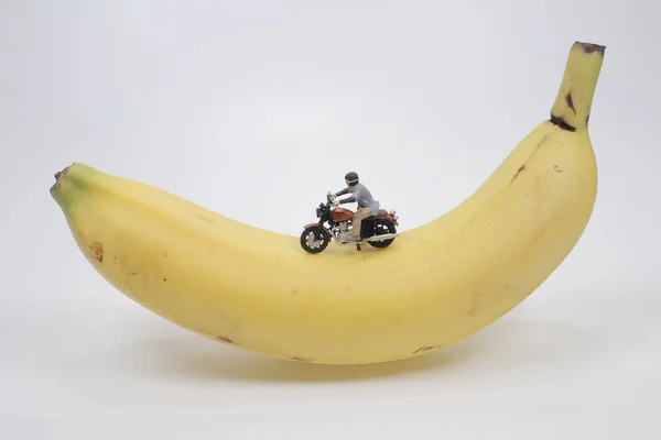 Mini Siffra Rida Motorcykel Ras Banan — Stockfoto