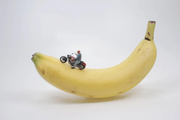 Mini Siffra Rida Motorcykel Ras Banan — Stockfoto