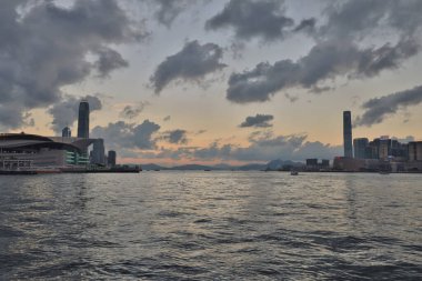 15 Mayıs 2021, Victoria Limanı 'nın Hong Kong Skyline Kapısı.