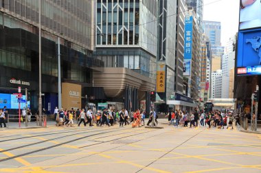 18 Mayıs 2021 işlek sokak manzarası, Des Voeux Road Central, hk