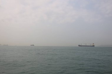 16 Mart 2021 Hong Kong 'un önünde, Hong Kong' un batısında.