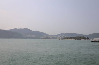16 Mart 2021, Hong Kong 'daki Peng Chau adası, feribot manzaralı.