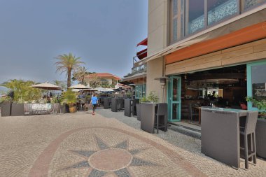 16 Mart 2021 'de Discovery Bay, yüksek piyasa yerleşim birimlerinin gelişimini içeren karışık bir yerleşim birimidir.