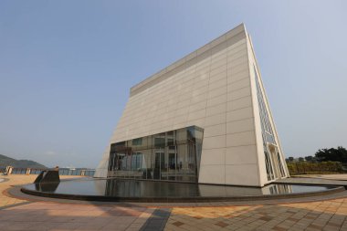 16 Mart 2021 Keşif Koyu, Hong Kong 'daki beyaz şapel.