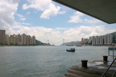 2 Temmuz 2005. Rambler Kanalı Hong Kong 'un yerleşim bölgesi.