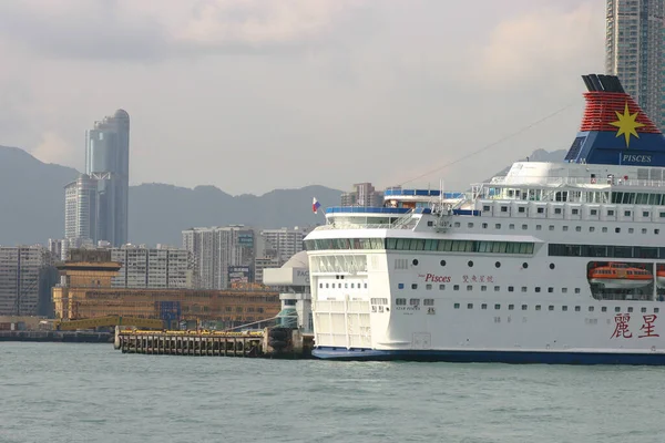 June 2005 Cruise Ship Hong Kong Harbour Day Time — Stockfoto