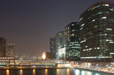 17 Aralık 2005, gece ofis binası, TST, hk