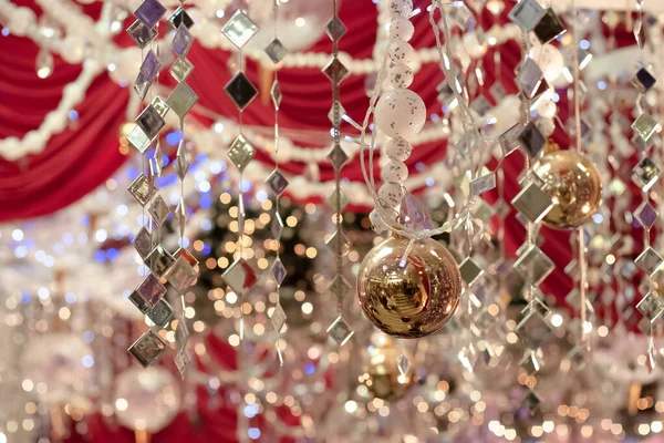 17 Aralık 2005. Alışveriş merkezinde Noel Dekorasyonu.