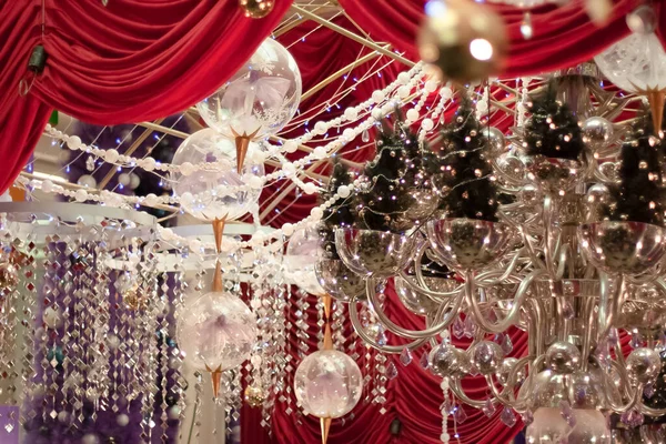 17 Aralık 2005. Alışveriş merkezinde Noel Dekorasyonu.