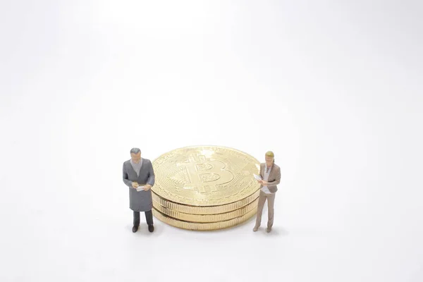 Minifiguren Bespreken Groei Van Bitcoin — Stockfoto