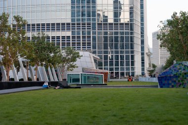 19 Nov 2005 the roof Courtyard at the top of IFC mall