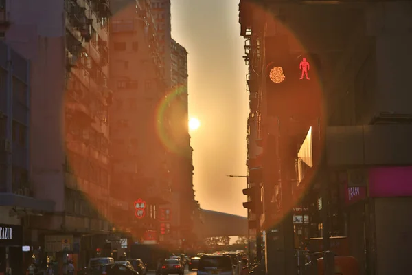 Der Sonnenuntergang Auf Der Straße Durch Midtown Shek Tong Tsui — Stockfoto