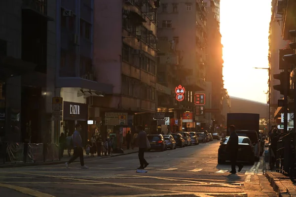 Solnedgången Gatan Genom Midtown Shek Tong Tsui April 2021 — Stockfoto