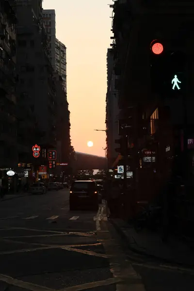 Der Sonnenuntergang Auf Der Straße Durch Midtown Shek Tong Tsui — Stockfoto