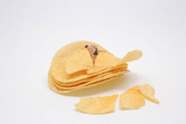 Patates cipslerinin üzerindeki mni Sumo. 