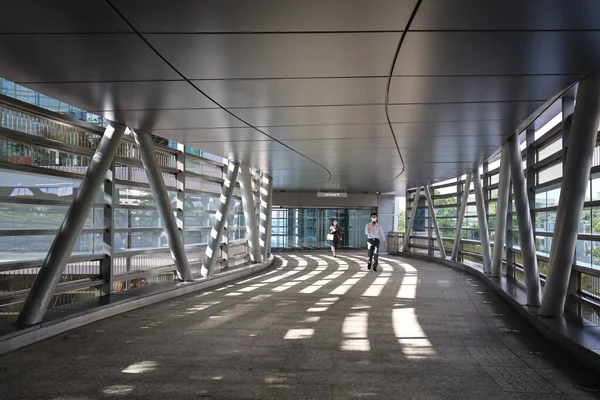 Junio 2021 Moderna Pasarela Peatonal Central — Foto de Stock