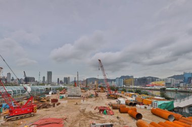 25 Haziran 2021 Kai Tak Geliştirme 'de yapım aşamasında.