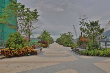 25 Haziran 2021 Kai Tak Sky Garden, Hong Kong 'da mevsimlik yürüyüş yolları.