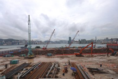 25 Haziran 2021 Kai Tak Geliştirme 'de yapım aşamasında.